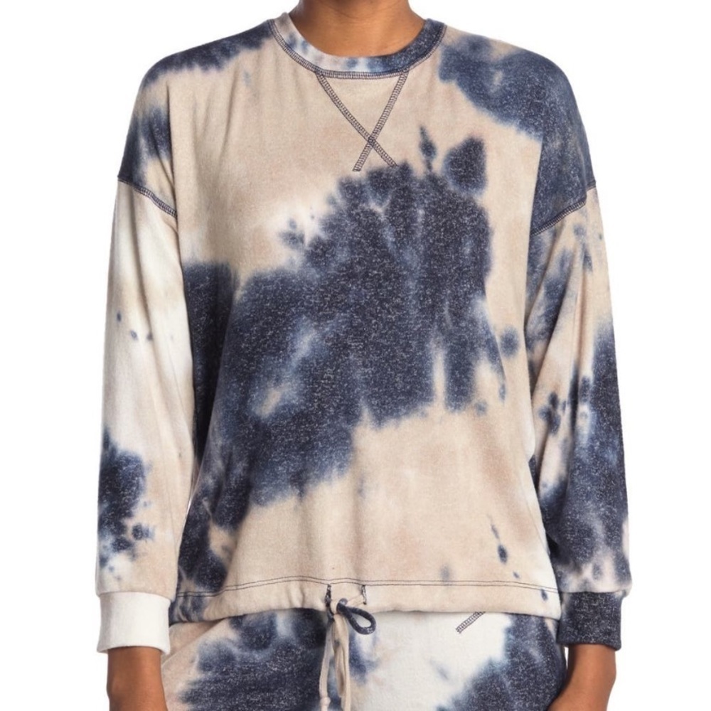 FreeLoader - Hacci Long Sleeve Drawstring Sweater - Picture 2 of 3
